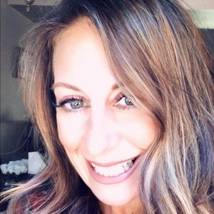 Meet your Posher, Raenel